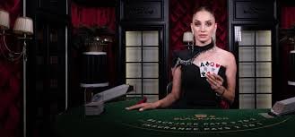 Tampilan kartu lima dealer di Caribbean Stud Poker
